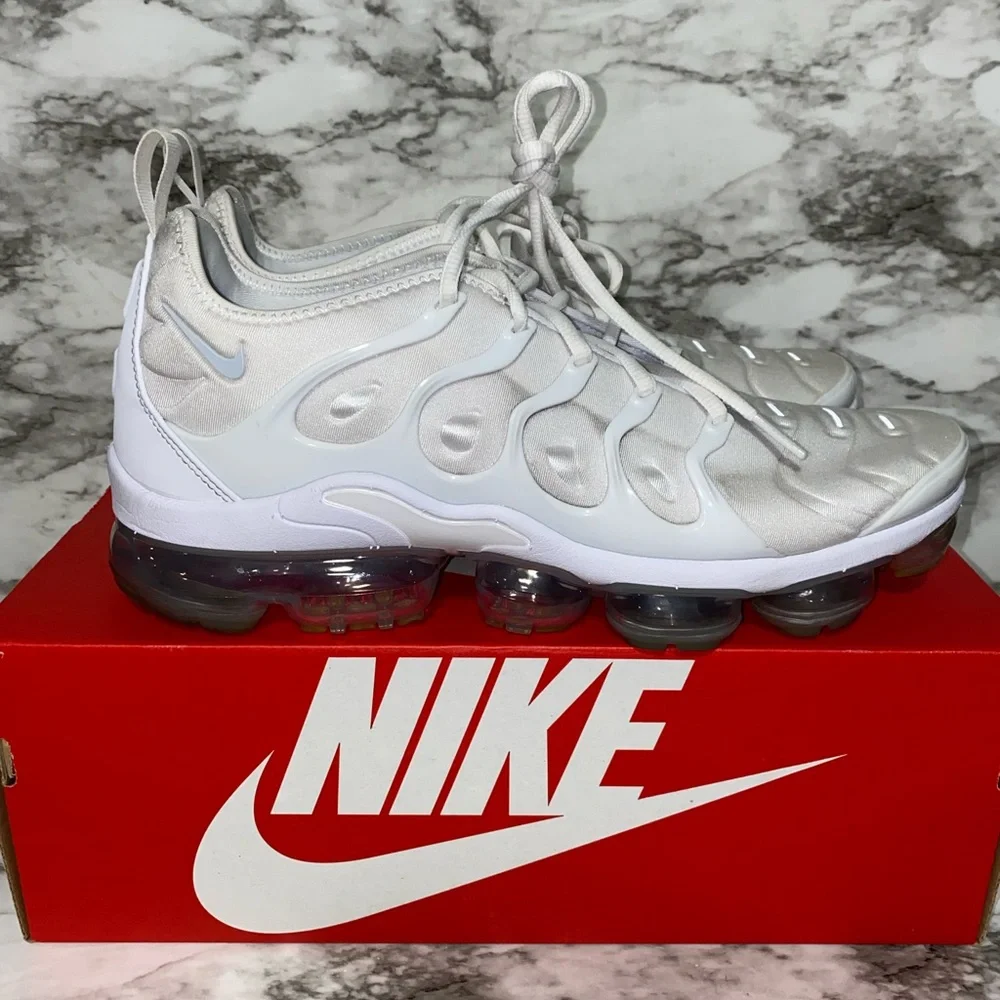 Nike Vapermax Plus Triple White Size 11 - Picture 1 of 6